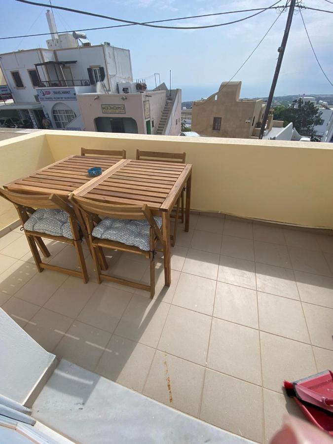 K & G Central Apartments Fira Buitenkant foto