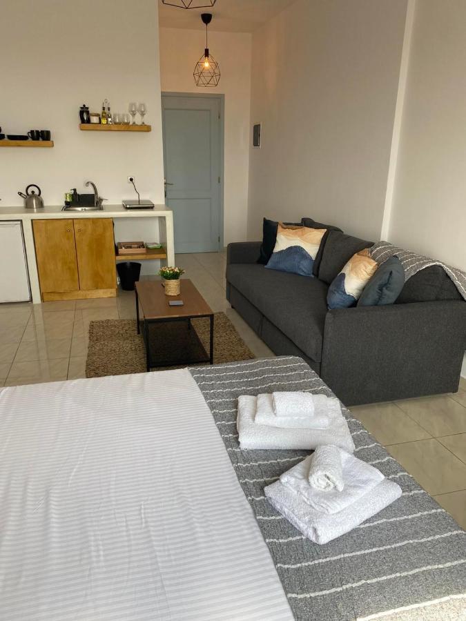 K & G Central Apartments Fira Buitenkant foto